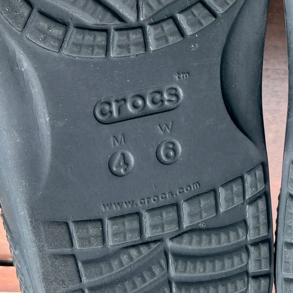 CROCS Glitter Double-Strap Slide Sandals in Metallic Silver and Black size 6